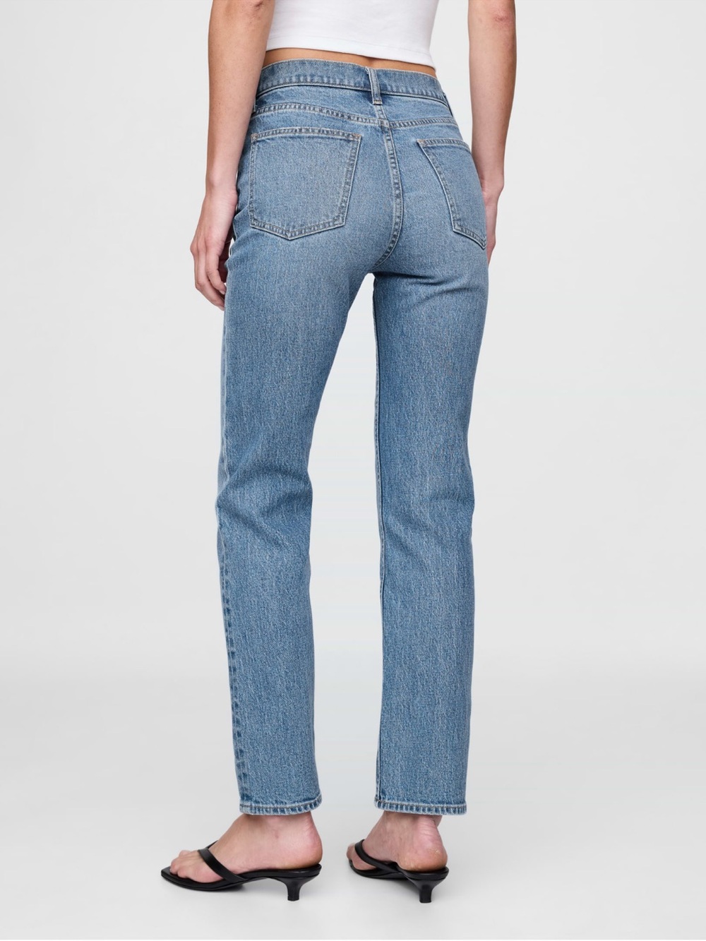 GAP 90’s high rise slim Straight-Leg Jeans, medium wash - Picture 4 of 5